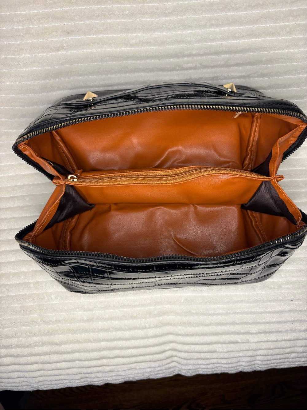 Black Croc-Embossed Cosmetic Case - Picture 4 of 7